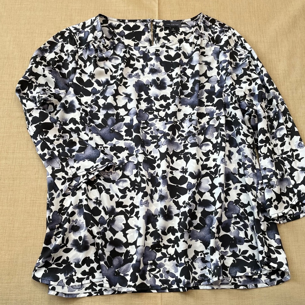 Limited Floral Print Boat Neck 3/4 Sleeve Blouse